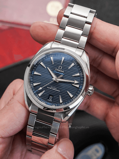 dong-ho-co-sieu-mong-Omeg-Seamaster-Aqua-Terra-150M.png